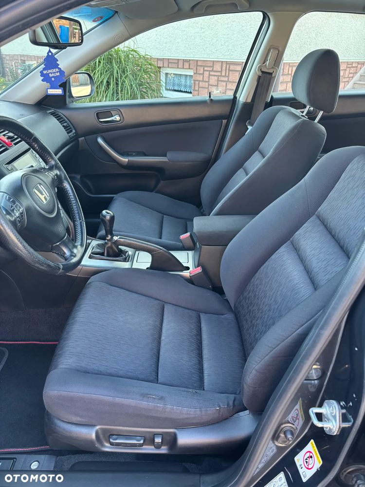 Honda Accord 2.0 Comfort - 11