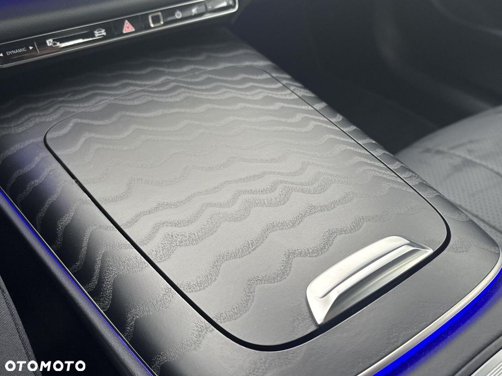 Mercedes-Benz Klasa E - 24