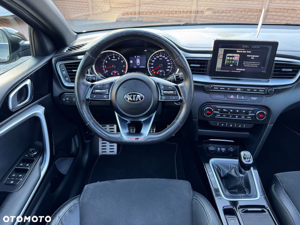 Kia ProCeed 1.4 T-GDI OPF GT LINE - 22