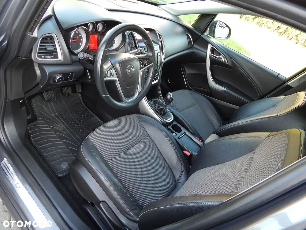 Opel Astra 1.4 Turbo Cosmo - 9