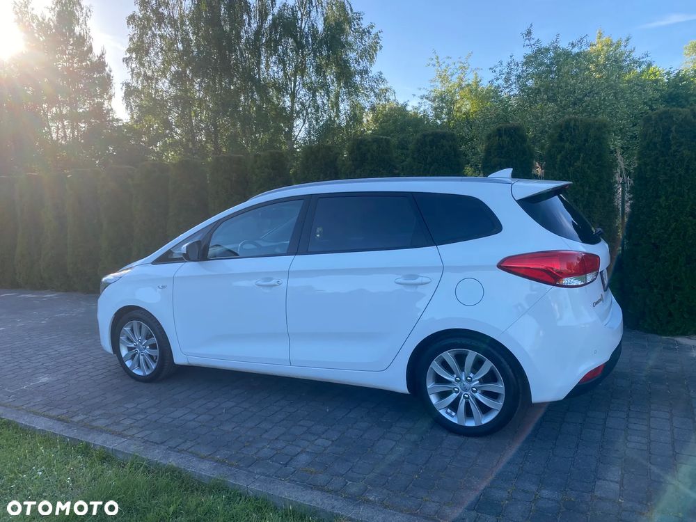 Kia Carens 1.7 CRDi 141 Dream Team Edition - 11
