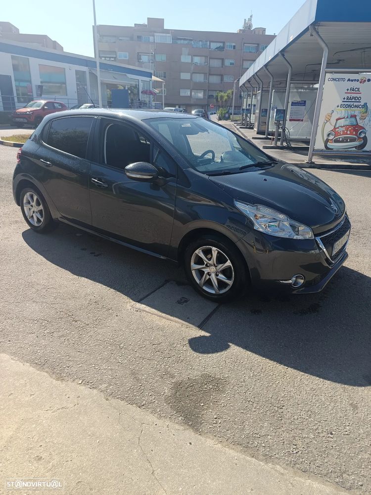 Peugeot 208 1.2 VTi SE Style - 2