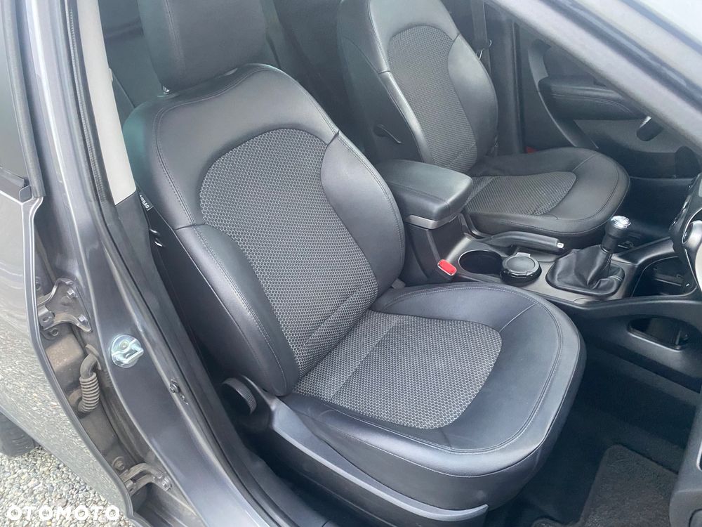 Hyundai ix35 2.0 Premium 2WD - 28