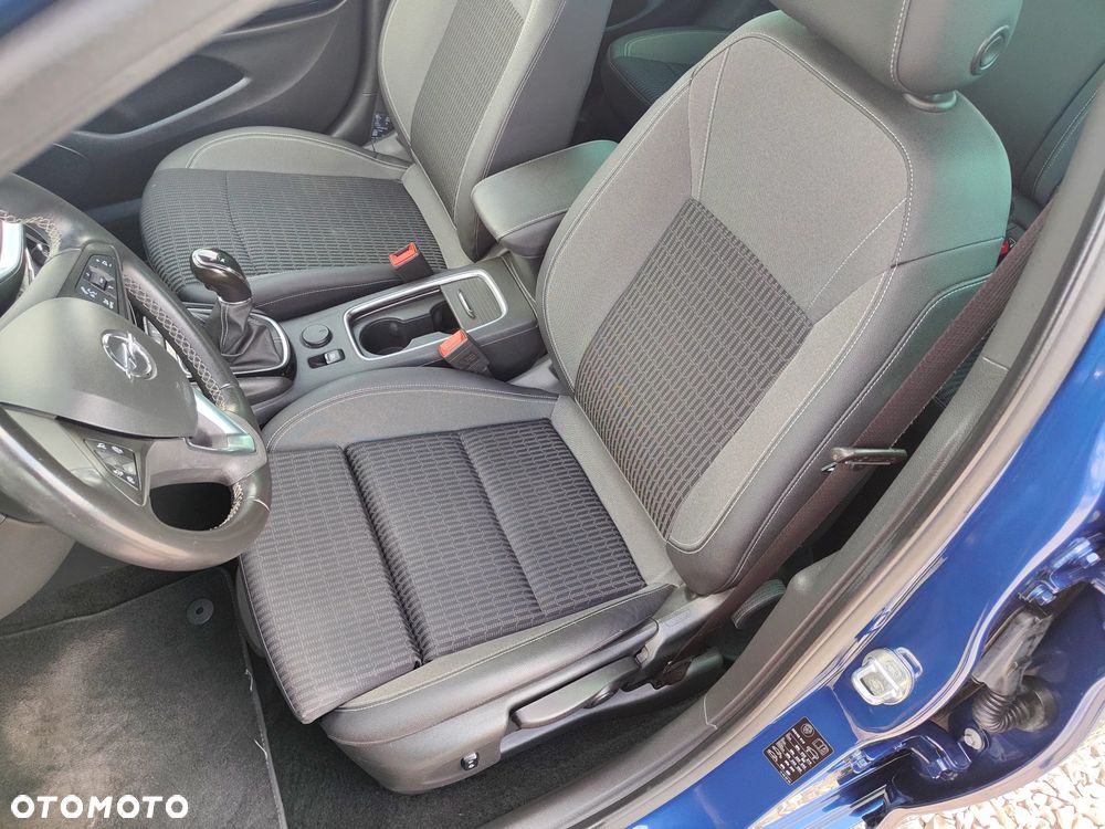 Opel Astra 1.2 T Business Elegance S&S - 25