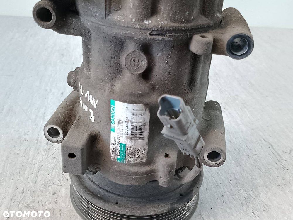 POMPA, SPRĘŻARKA KLIMATYZACJI RENAULT CLIO III 1.2 16V - 7