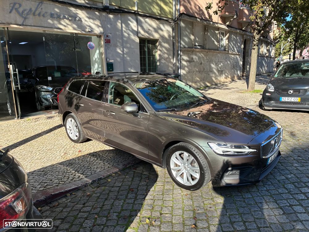 Volvo V60 2.0 B4 Momentum Plus Geartronic - 11