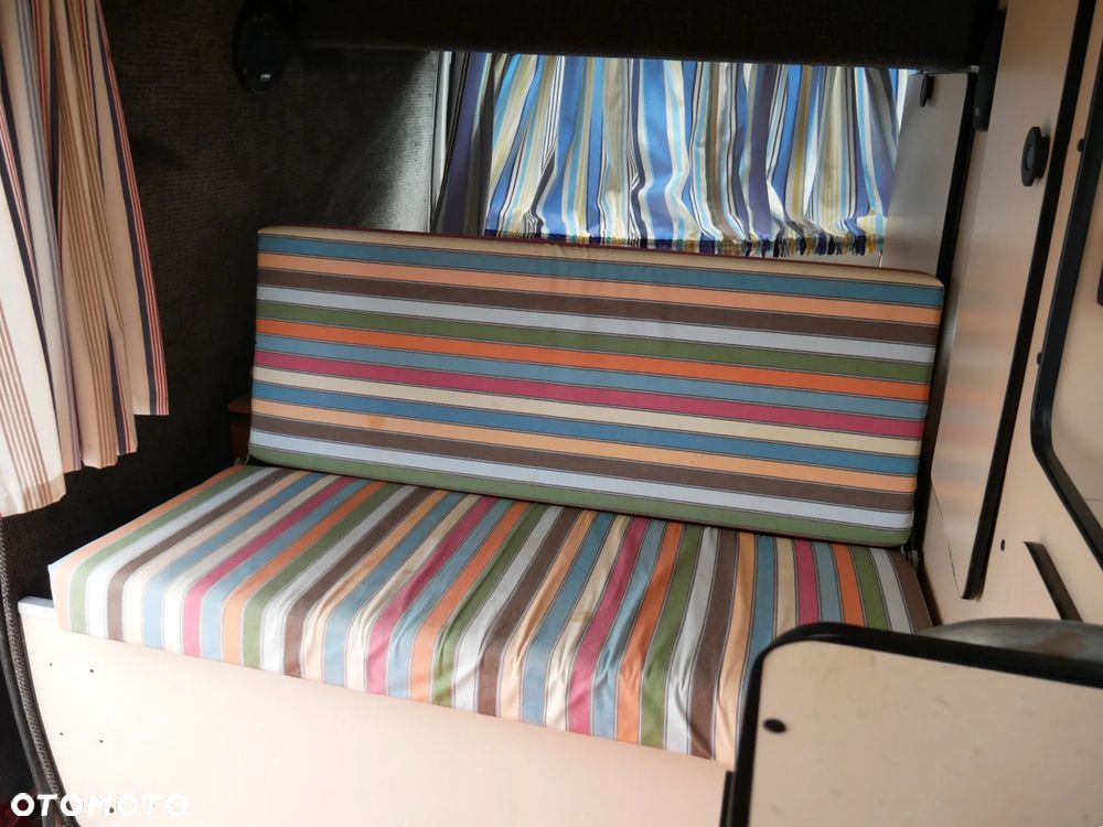 Volkswagen Transporter - 24