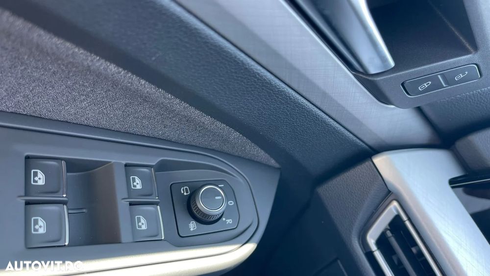 VOLKSWAGEN Golf 2025 — imagine 9