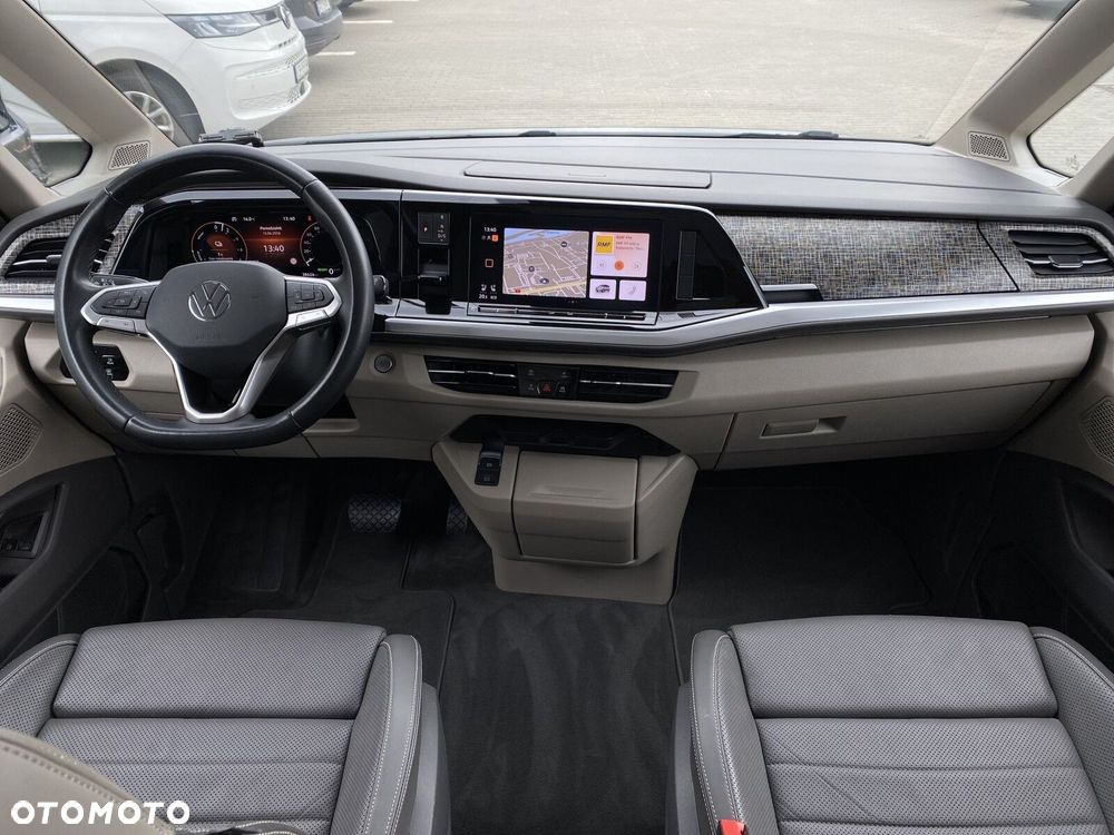 Volkswagen Multivan - 11