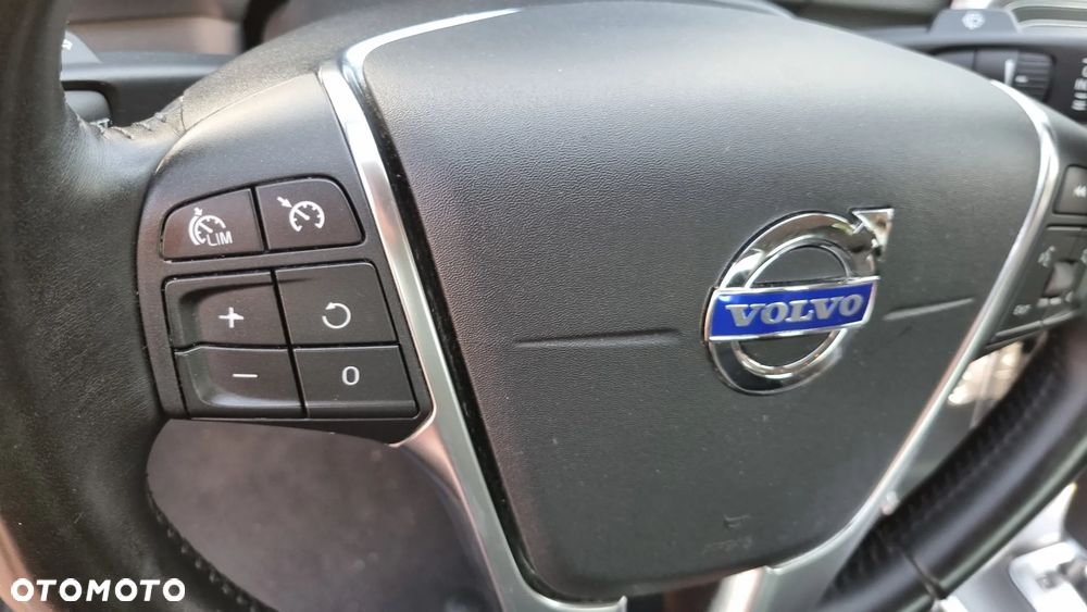 Volvo S60 D3 Geartronic Momentum - 22