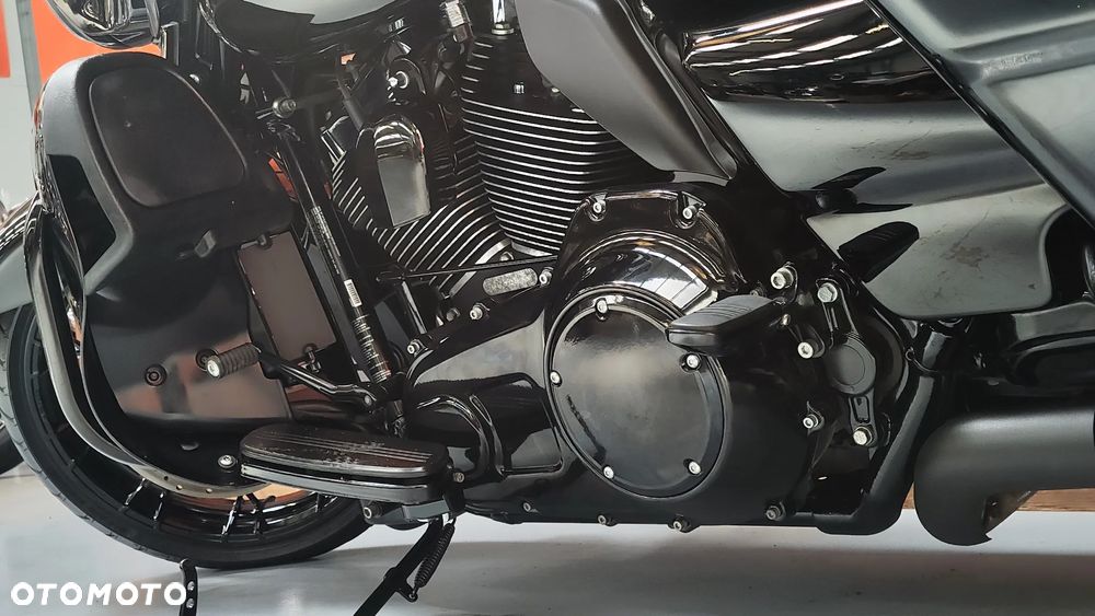 Harley-Davidson FLHXS Special - 23