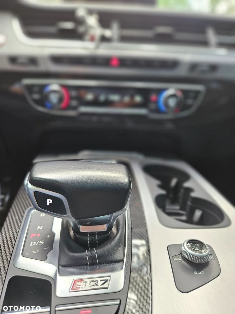 Audi SQ7 - 32