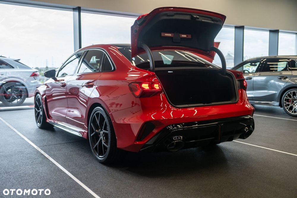 Audi RS3 Limousine TFSI Quattro S tronic - 8