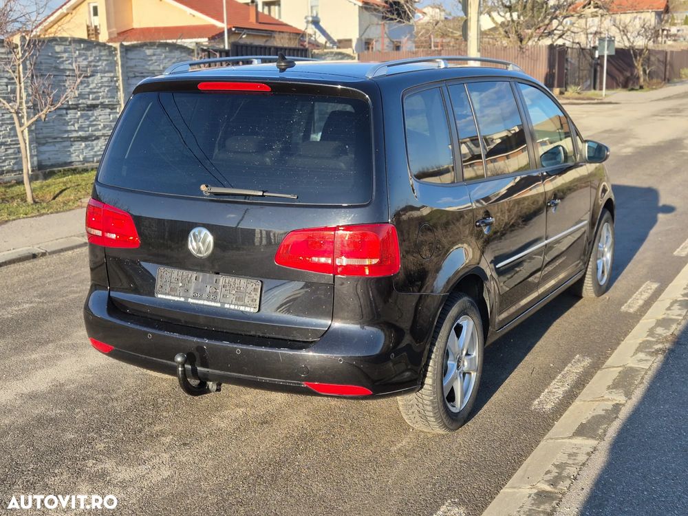 Volkswagen Touran 2.0 TDI DPF BlueMotion Technology DSG MATCH - 4