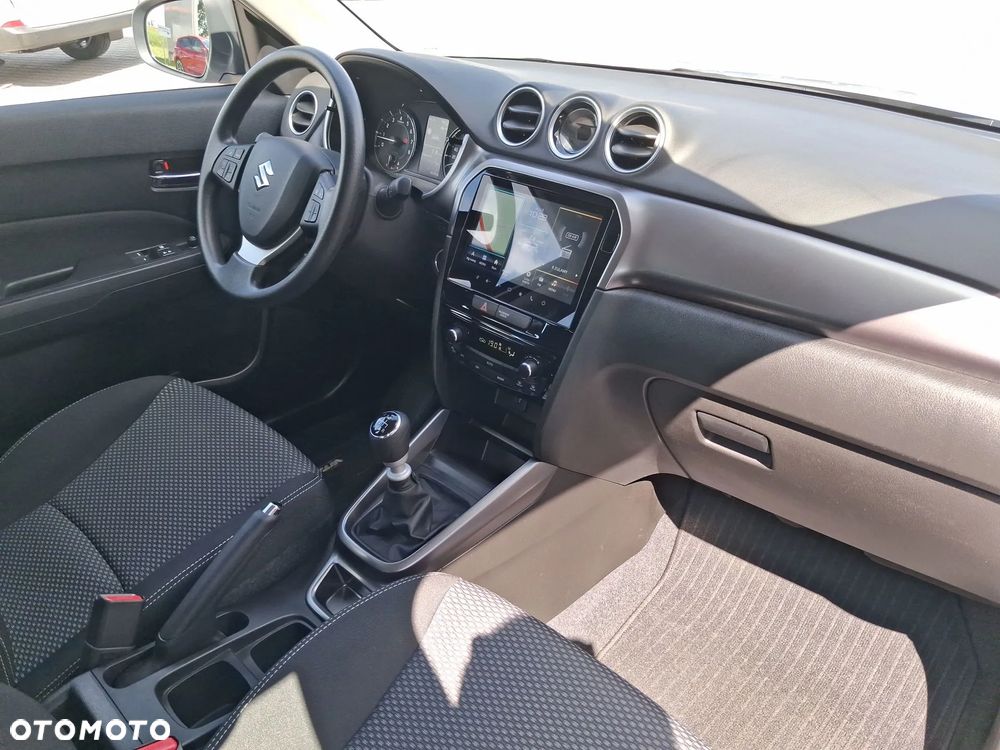 Suzuki Vitara 1.4 Boosterjet mHEV Premium 2WD - 36