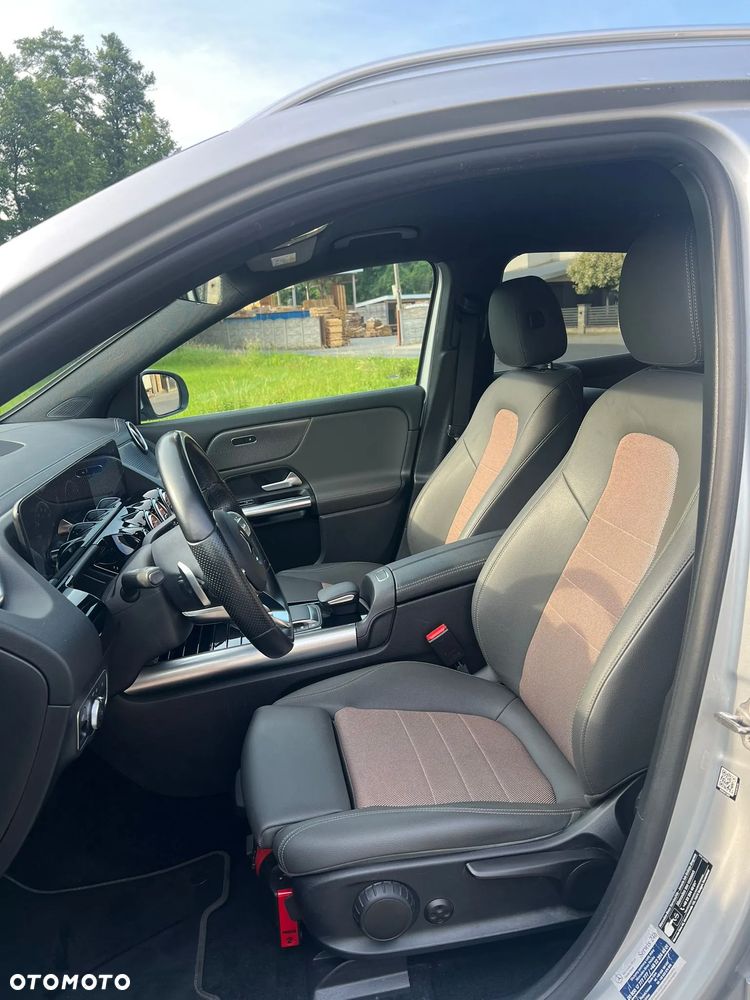 Mercedes-Benz EQA 250 66.5kWh Electric Art - 17
