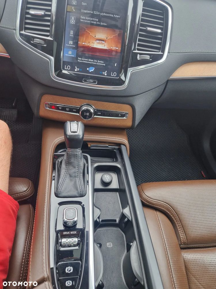 Volvo XC 90 - 25
