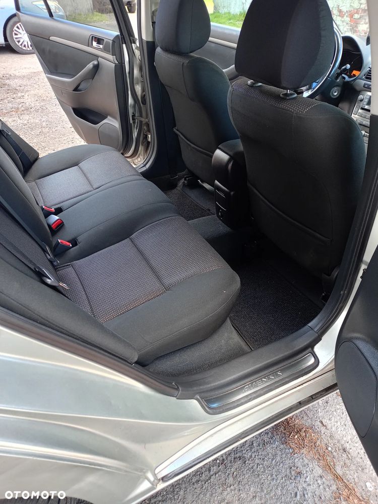 Toyota Avensis 2.0 VVT-i Sol - 15