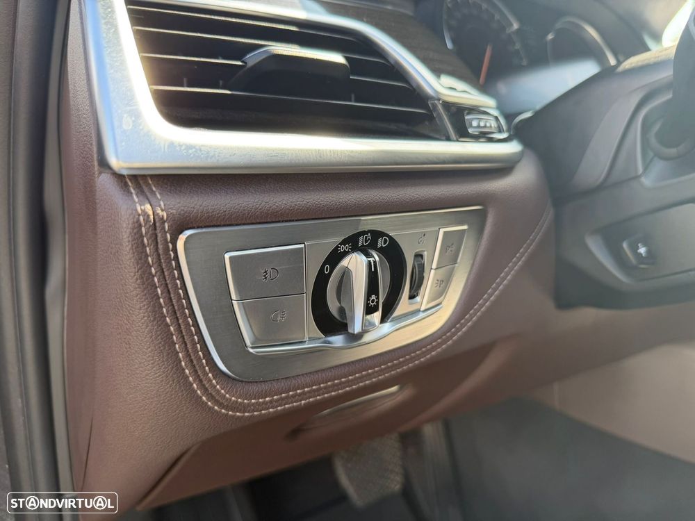 BMW 730 d Auto - 32