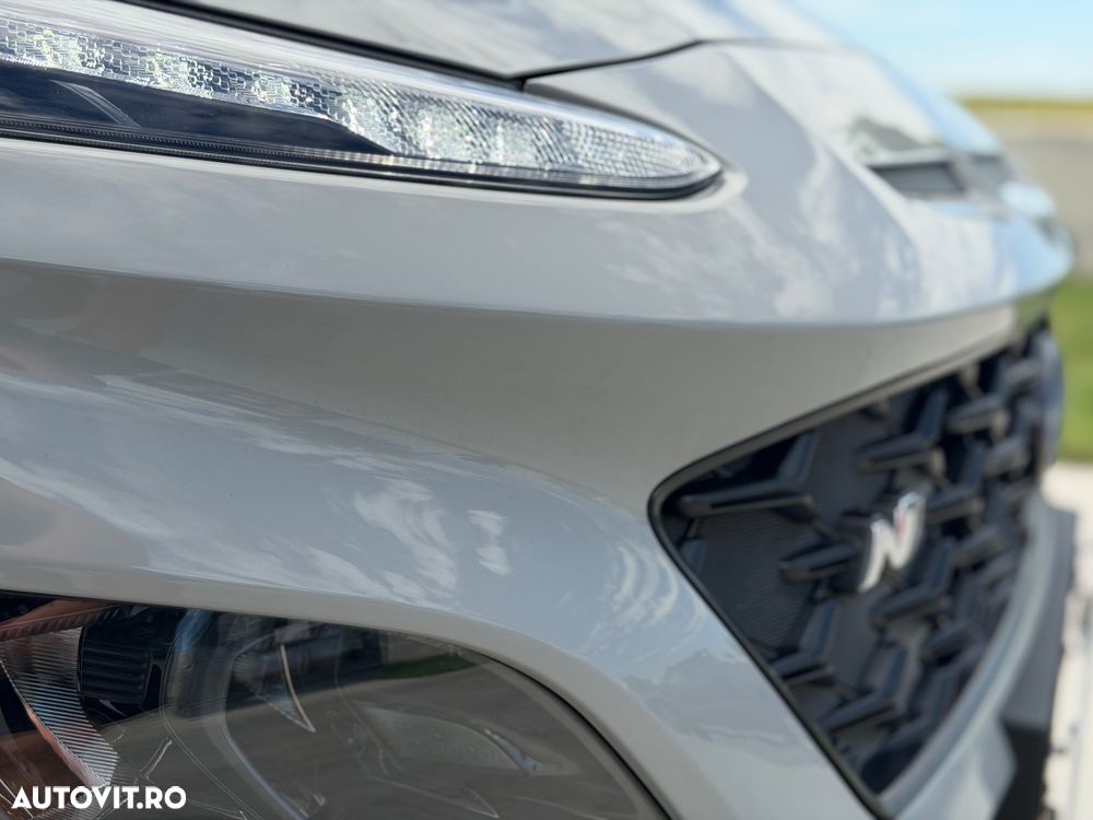 Hyundai KONA - 17