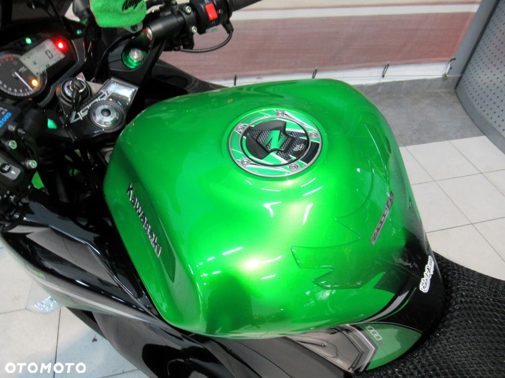 Kawasaki Ninja 1000 SX - 12