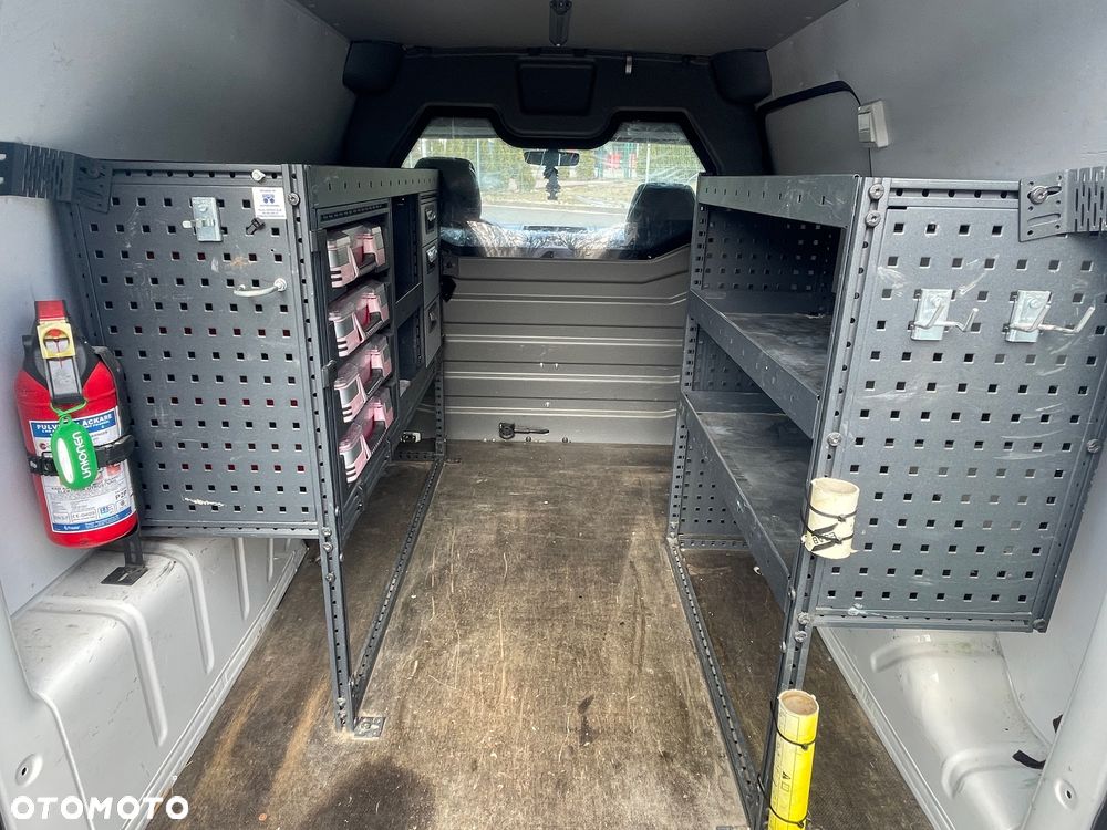 Volkswagen Caddy - 10