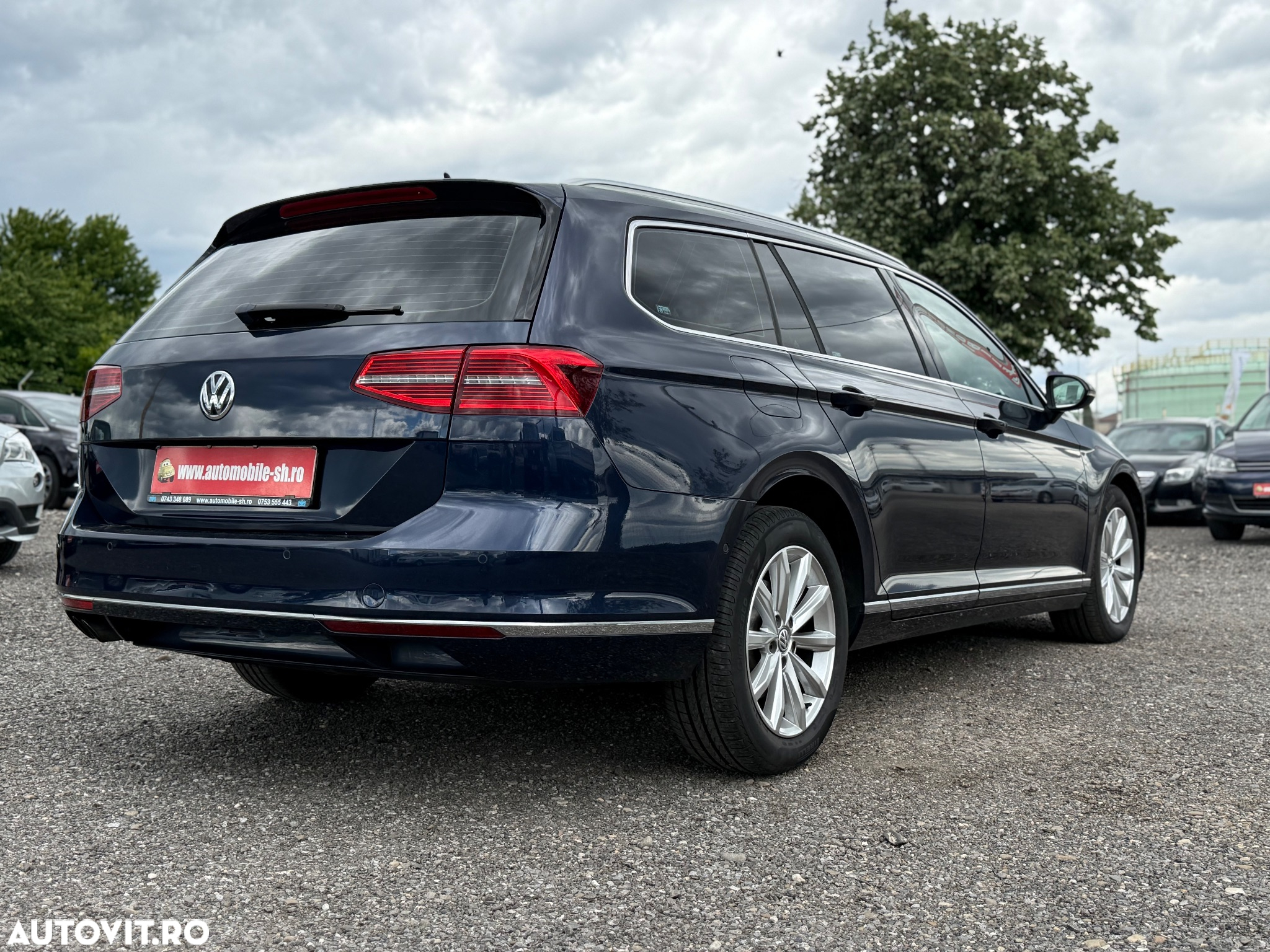 Volkswagen Passat Variant 2.0 TDI SCR DSG Highline - 3