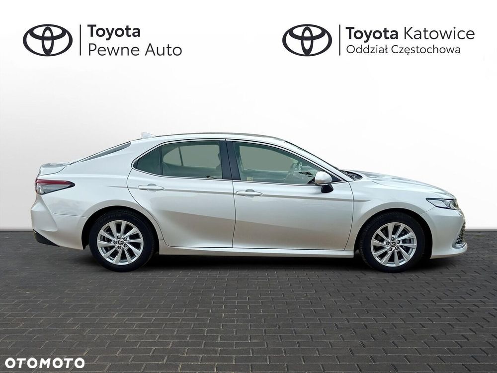 Toyota Camry 2.5 Hybrid Comfort CVT - 17