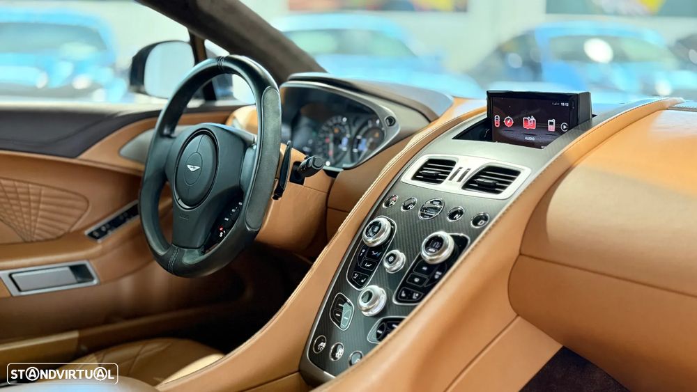 Aston Martin Vanquish S Coupe - 17
