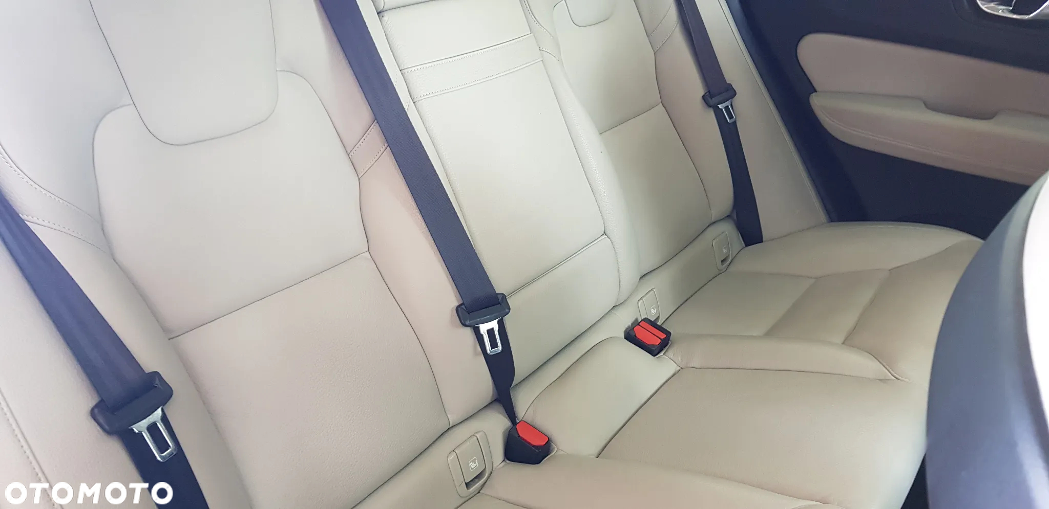 Volvo XC 60 D5 AWD Geartronic Momentum - 18