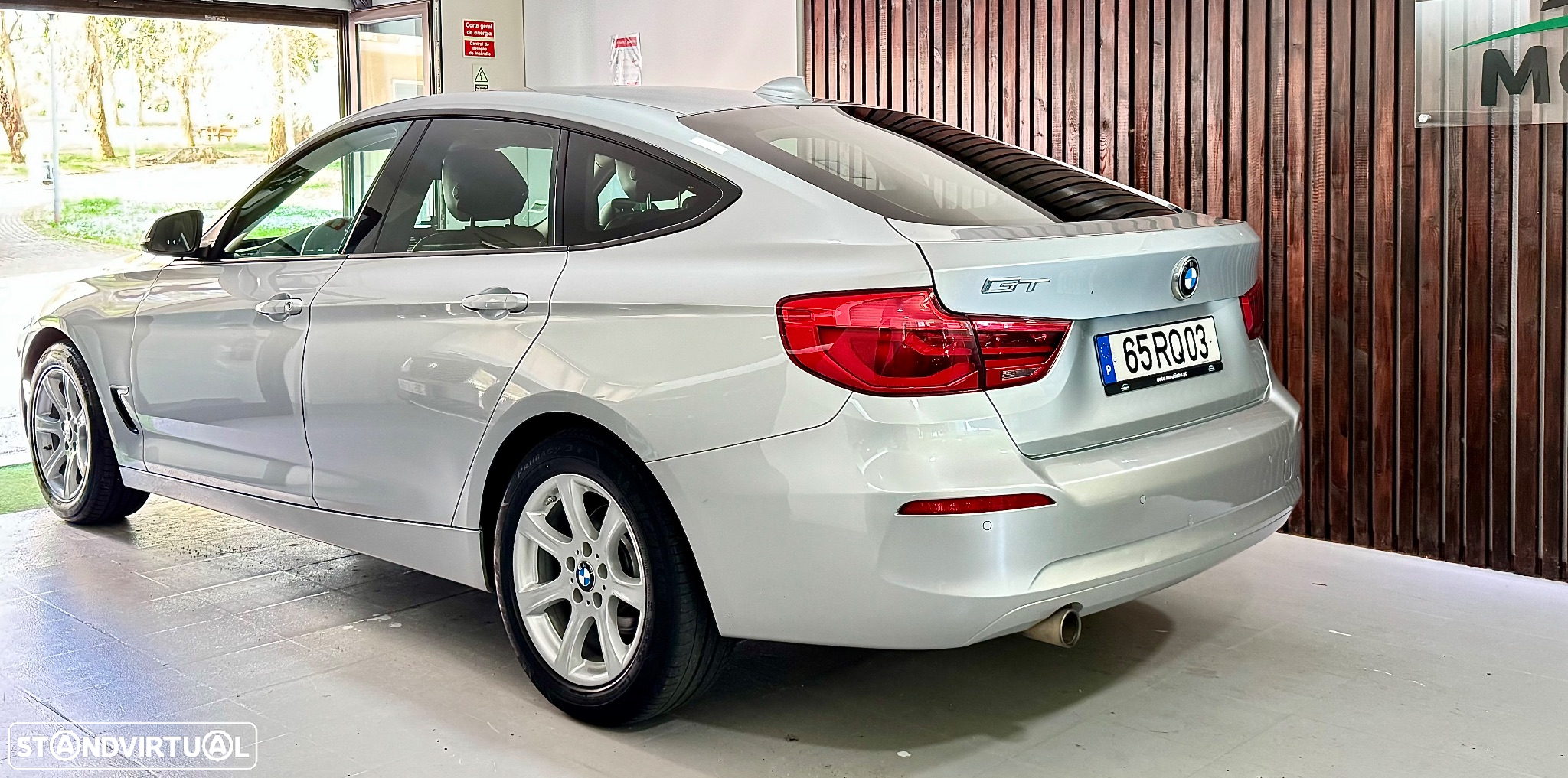 BMW 318 Gran Turismo d Line Luxury - 3