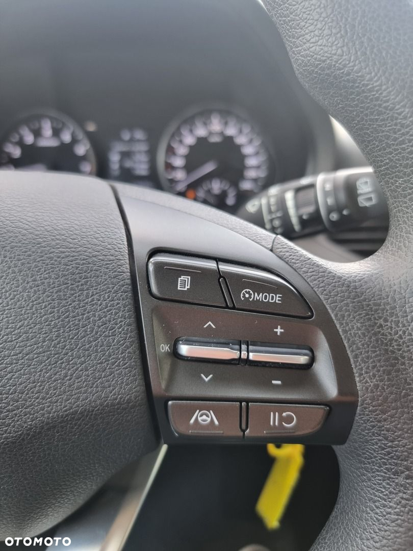 Hyundai i30 1.5 DPI Classic + - 33