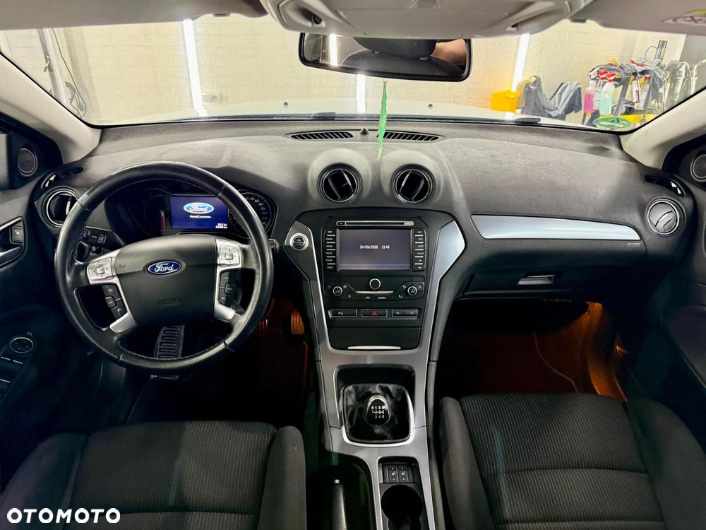 Ford Mondeo - 14