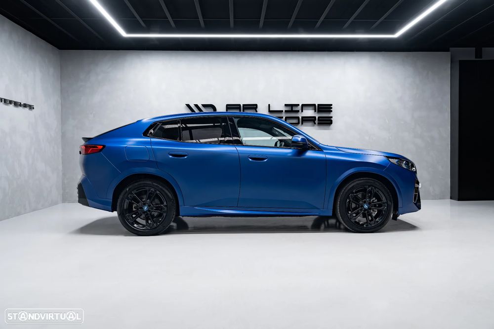 BMW iX2 eDrive20 Pack Desportivo M Pro - 7