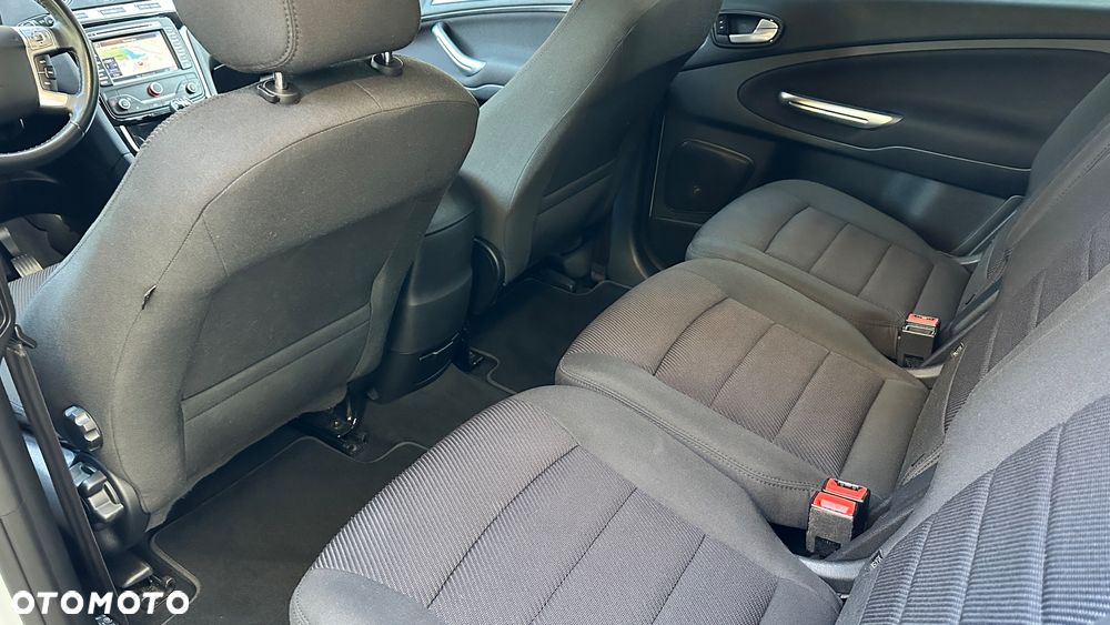 Ford S-Max - 10
