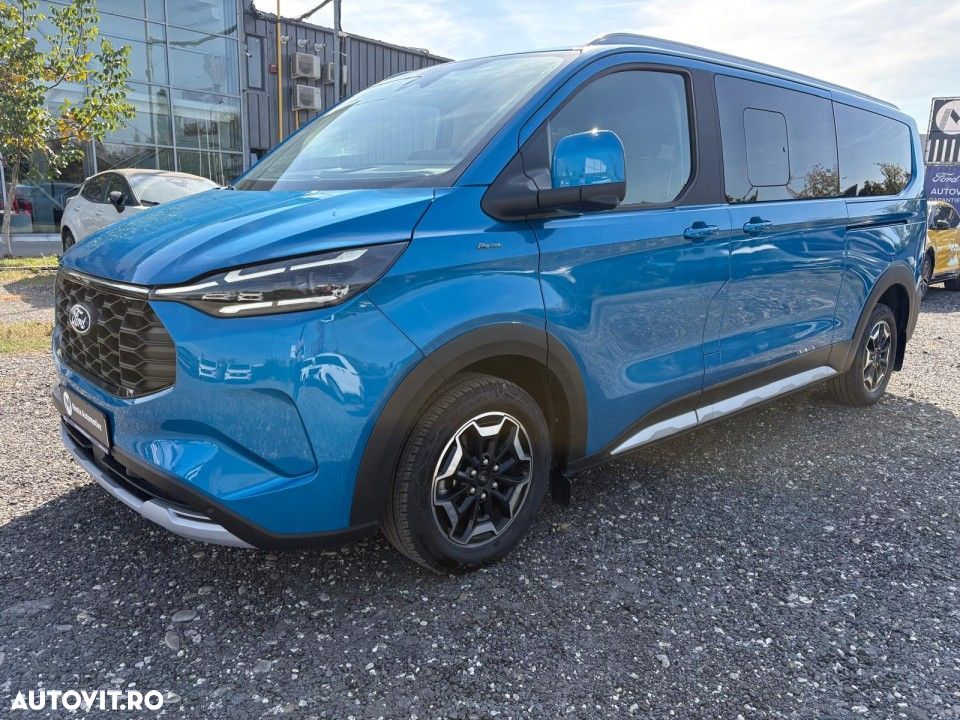 Ford Tourneo Custom 2025 photo 2