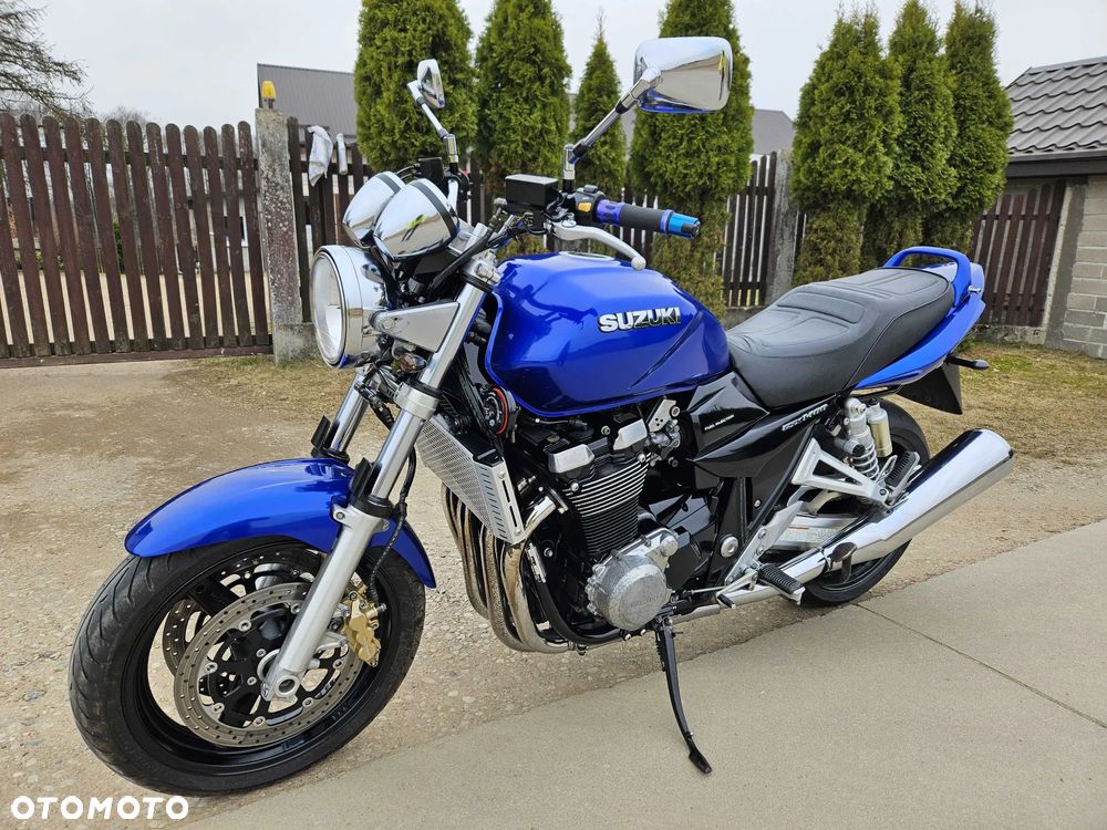 Suzuki GSX - 7