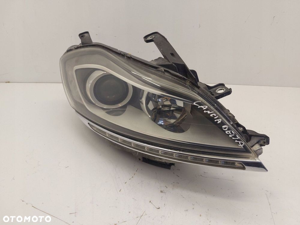 lancia delta iii 3 reflektor lampa prawa przód xenon europa - 2