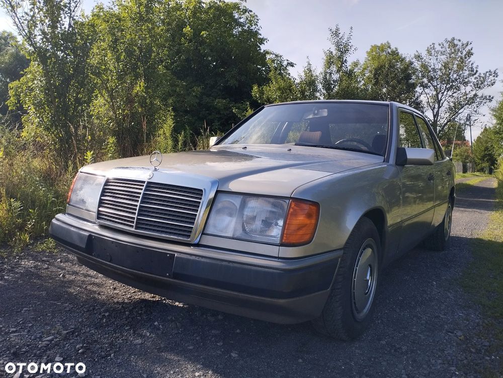Mercedes-Benz W124 (1984-1993) - 14