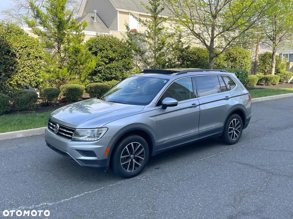 Volkswagen Tiguan - 12