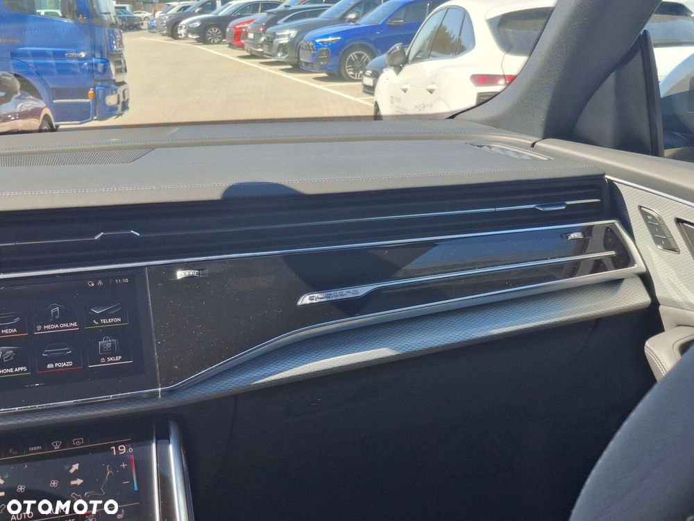 Audi Q8 - 15