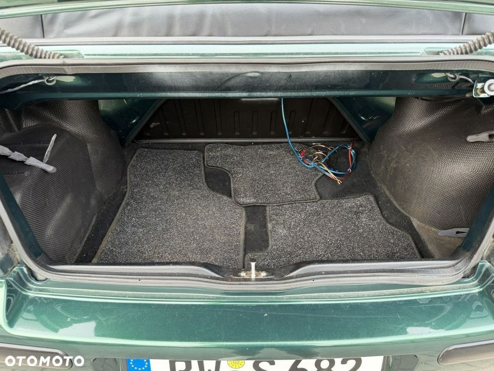 Volkswagen Golf Cabrio 2.0 Avantgarde - 26