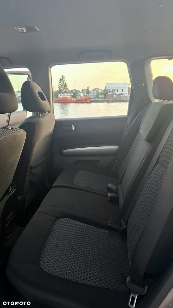 Nissan X-Trail - 8