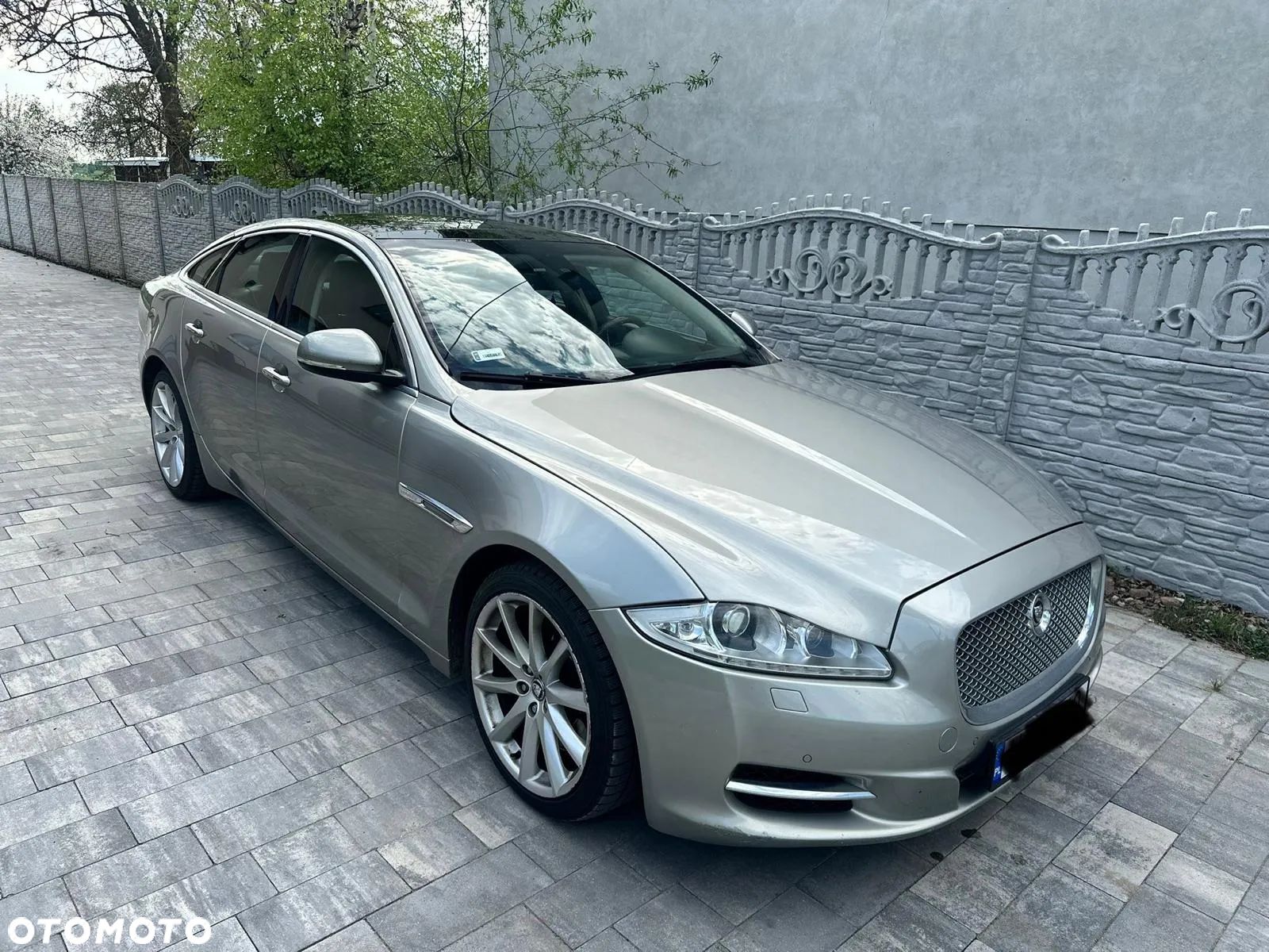 Jaguar XJ - 1