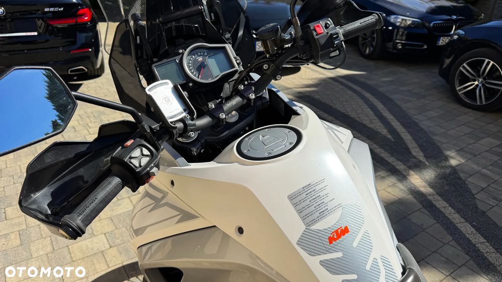 KTM Adventure - 13