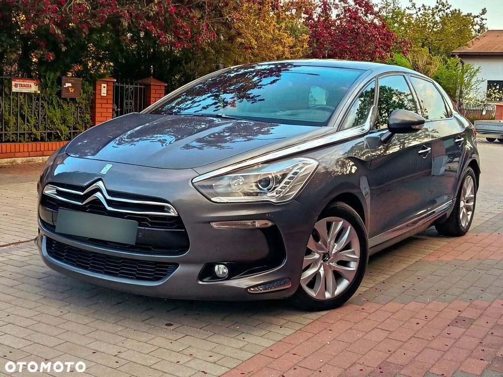 Citroën DS5 e-HDi 115 EGS6 SoChic - 4
