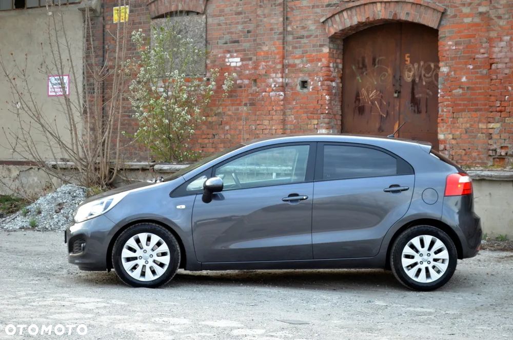 Kia Rio 1.2 ISG Uefa Euro 2016 - 4