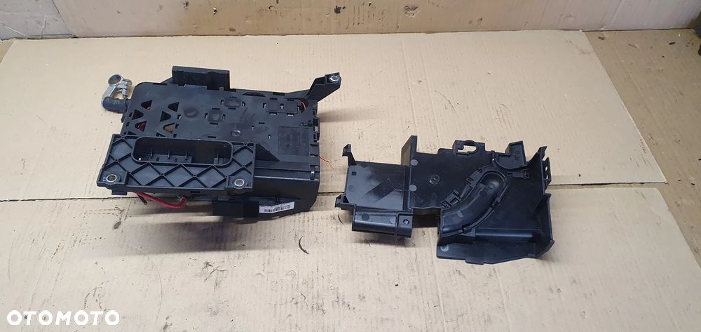 Skrzynka bezpieczników Touareg 3.0 TDI 7L0937555A 7L0937548C - 3