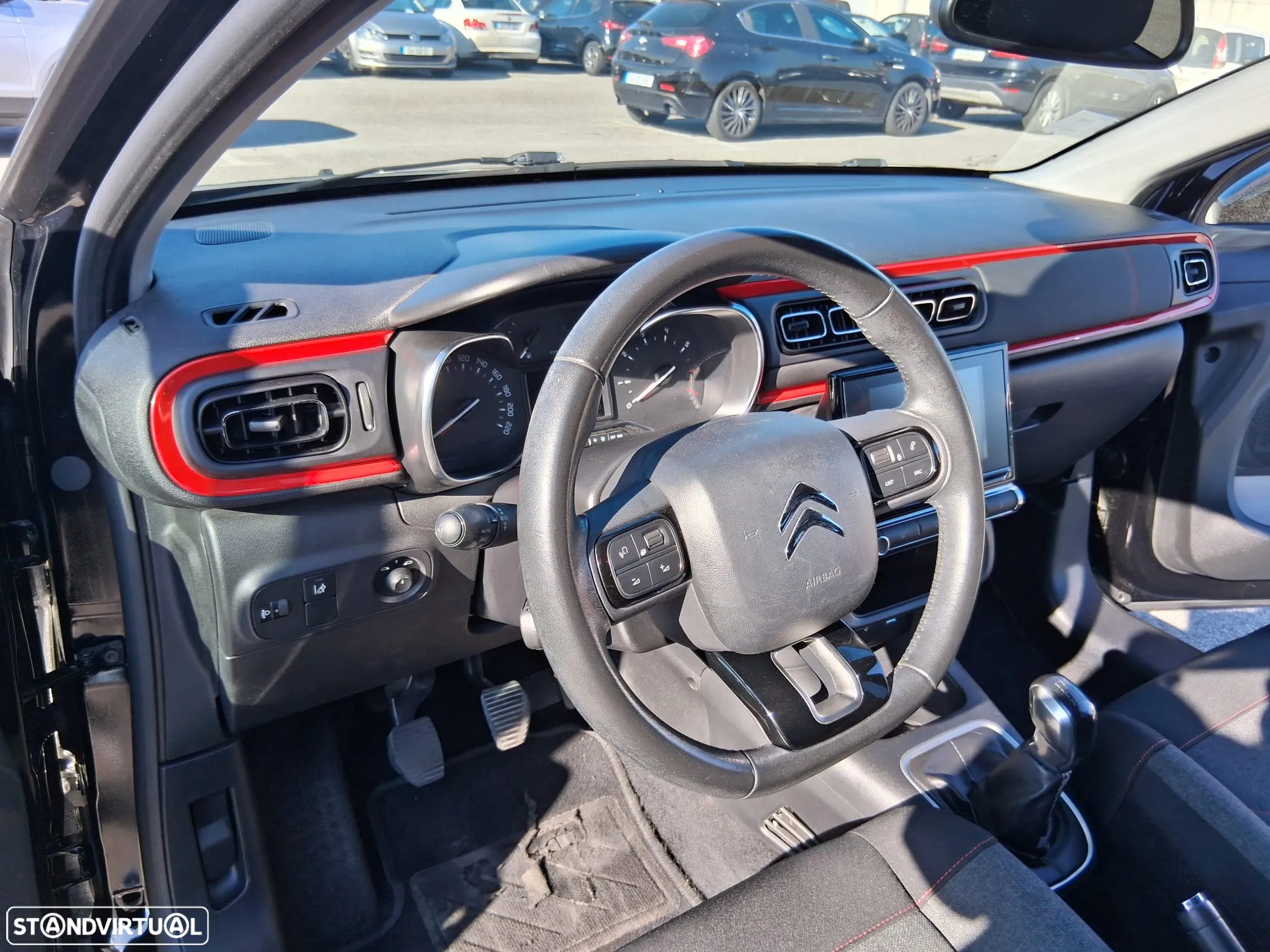 Citroën C3 1.2 PureTech Shine - 9