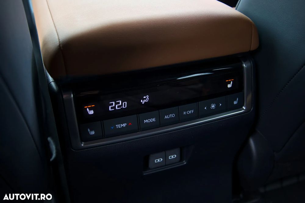 Lexus Seria LX - 26